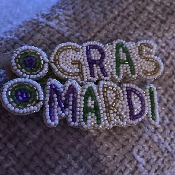 BNWT Mardi Gras Trendy Seed Bead Stud Earrings - Picture 2 of 2